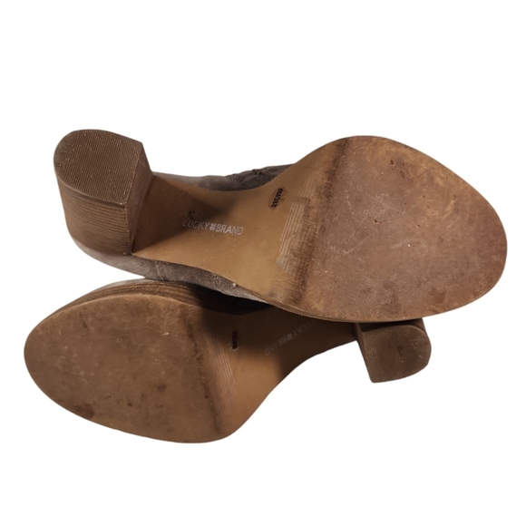 Lucky Brand Quiselle Taupe Suede Booties - Picture 10 of 11